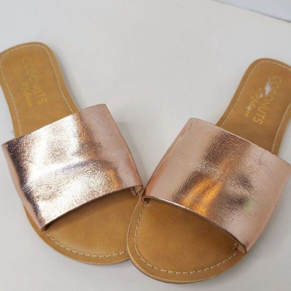 COCONUTS by Matisse 'Cabana' Metallic Copper Gold Slides Sz 10 - Picture 2 of 5